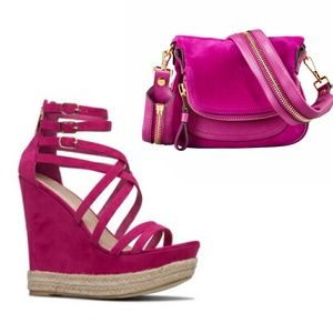 Hotpink Issa suede wedge
